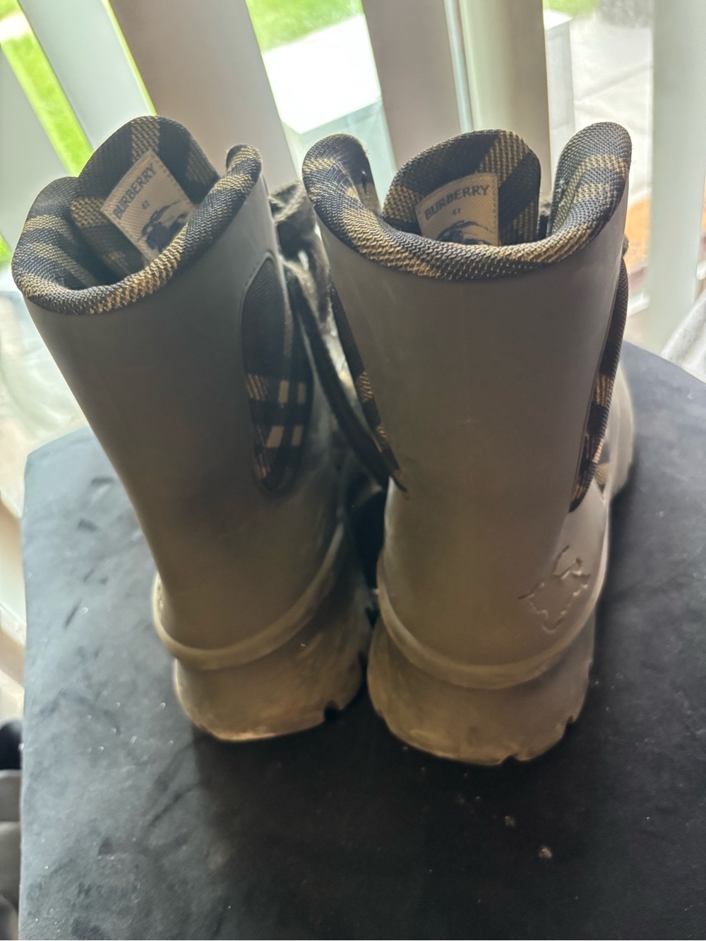 Authentic Men Burberry boot. Very beautiful for all occasions - Picture 2 of 12